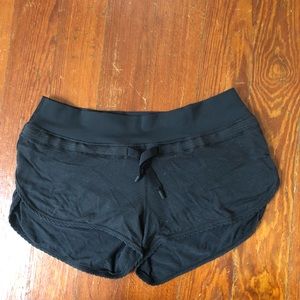 lululemon shorts - sz 4